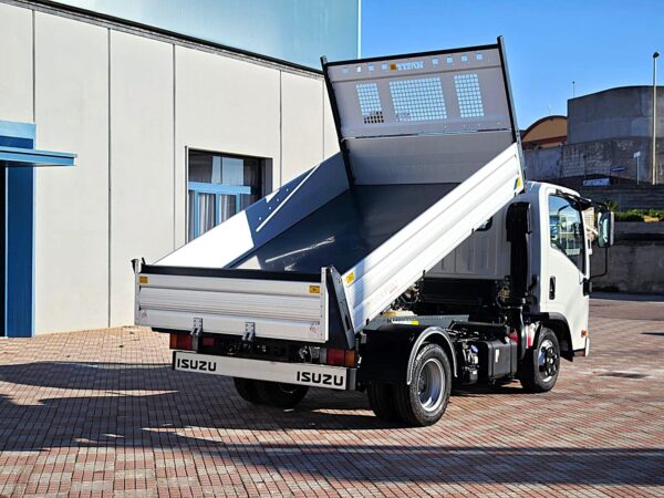 Isuzu NPR/NKR - immagine 11