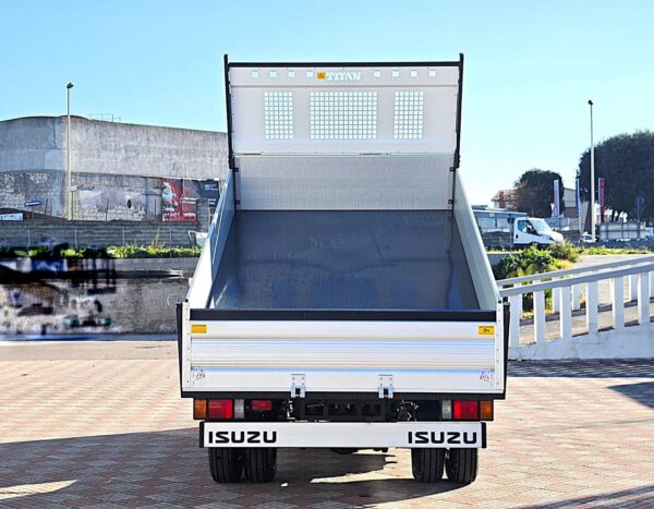 Isuzu NPR/NKR - immagine 12