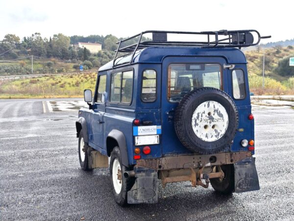 Land Rover Defender - immagine 5