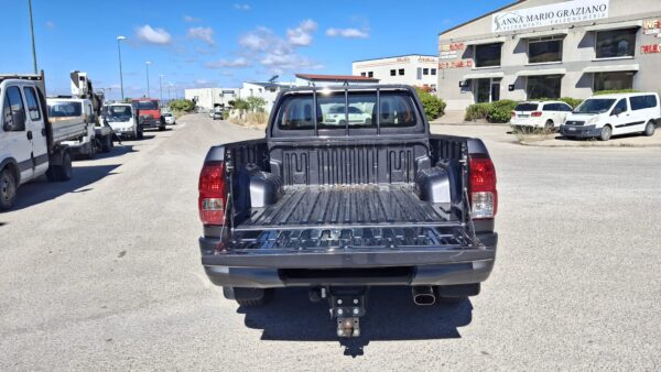 Toyota Hilux - immagine 12