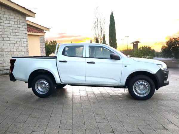 ISUZU D-Max Crew N60B mod 2024 A/T - immagine 4